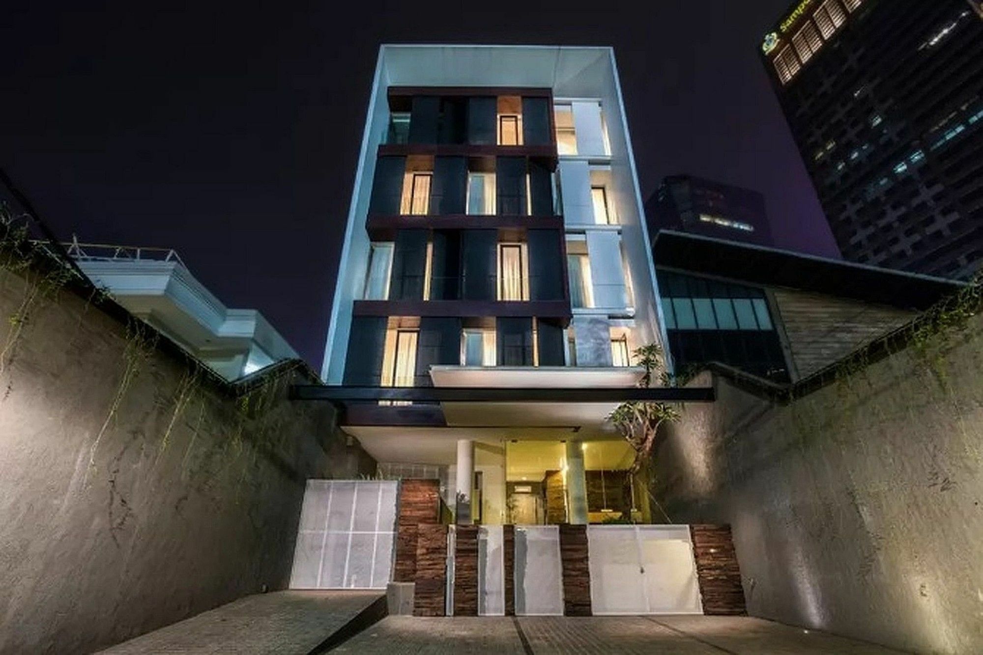 Zen Premium Sampoerna Strategic Square Hotel Jakarta Eksteriør billede