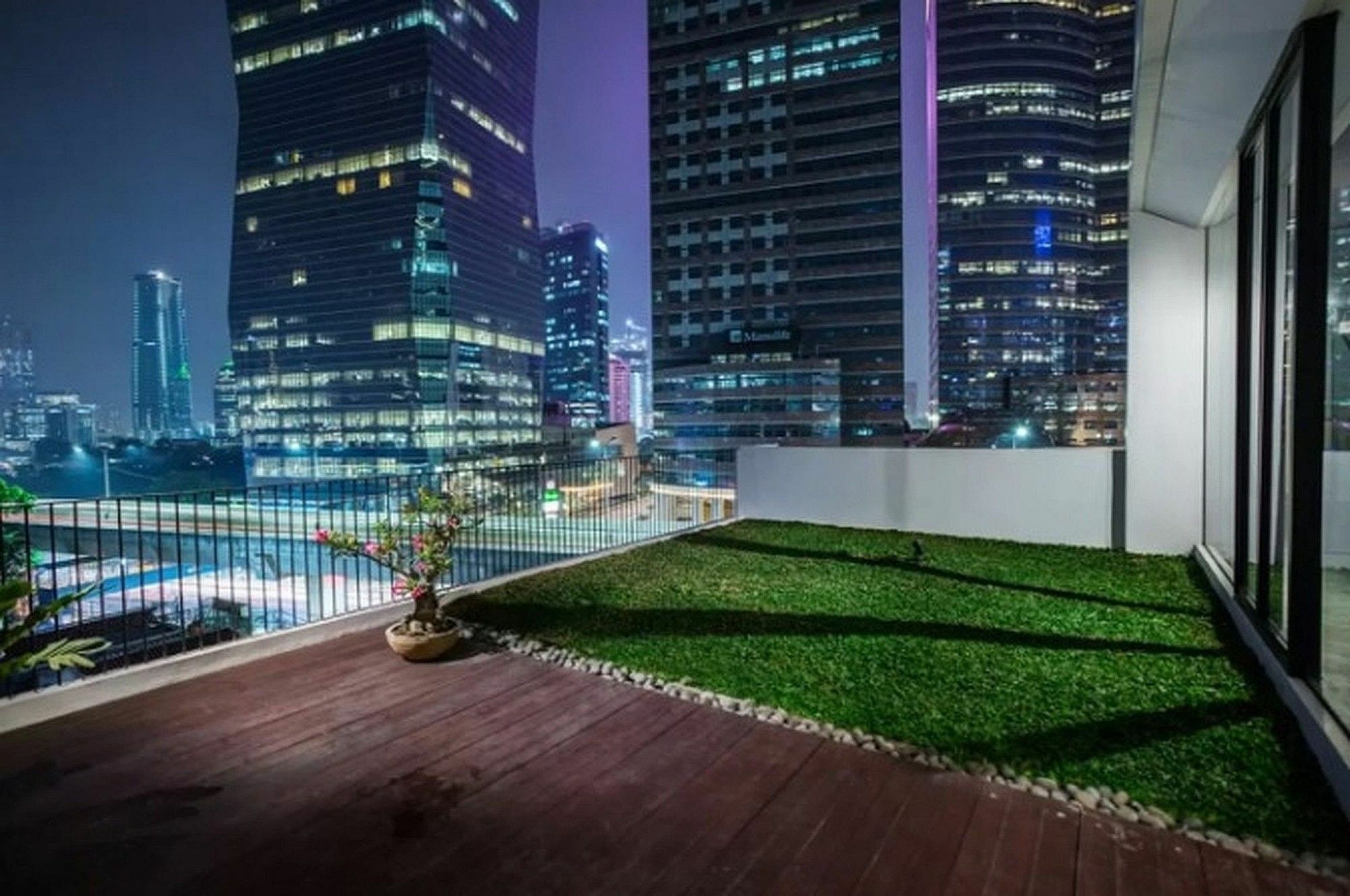 Zen Premium Sampoerna Strategic Square Hotel Jakarta Eksteriør billede