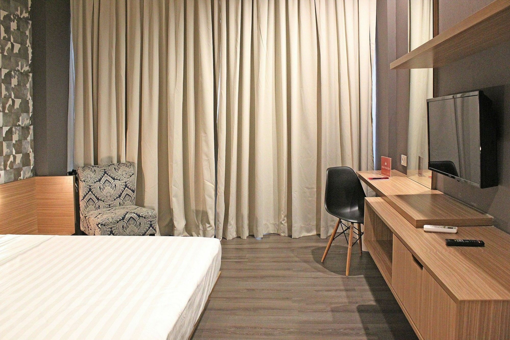 Zen Premium Sampoerna Strategic Square Hotel Jakarta Eksteriør billede
