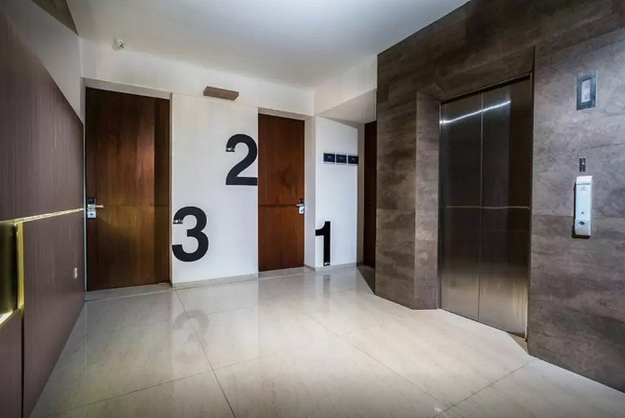 Zen Premium Sampoerna Strategic Square Hotel Jakarta Eksteriør billede